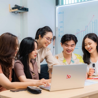 Hoạt động với xã hội