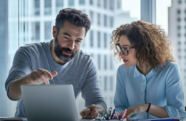 ĐẦU TƯ CHO HỌC SINH, SINH VIÊN