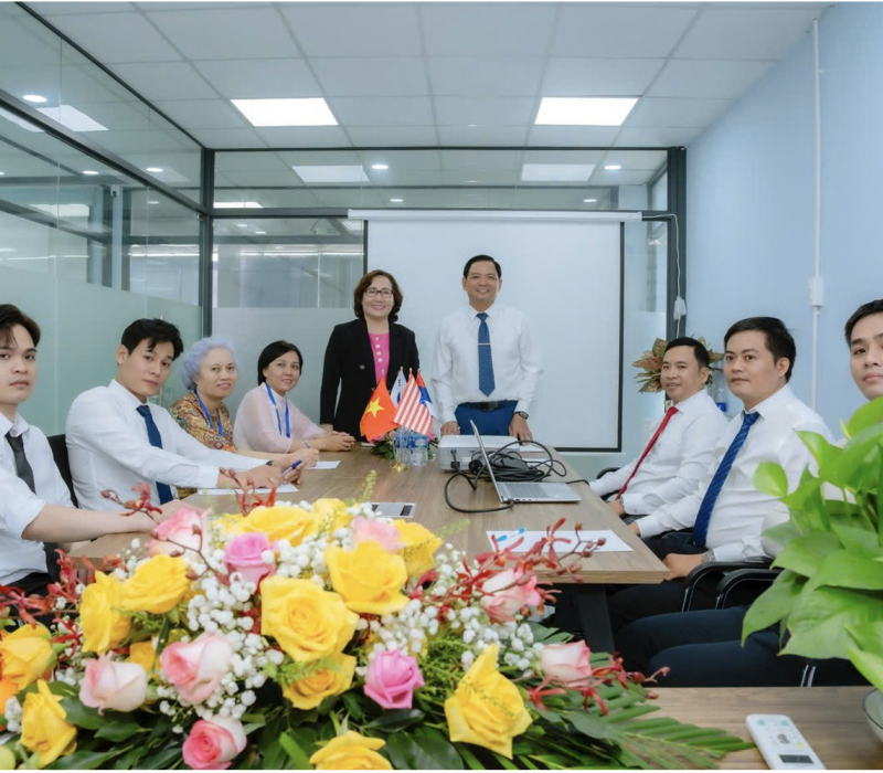 TRUNG CẤP PHƯƠNG NAM TRONG KỶ NGUYÊN VƯƠN MÌNH